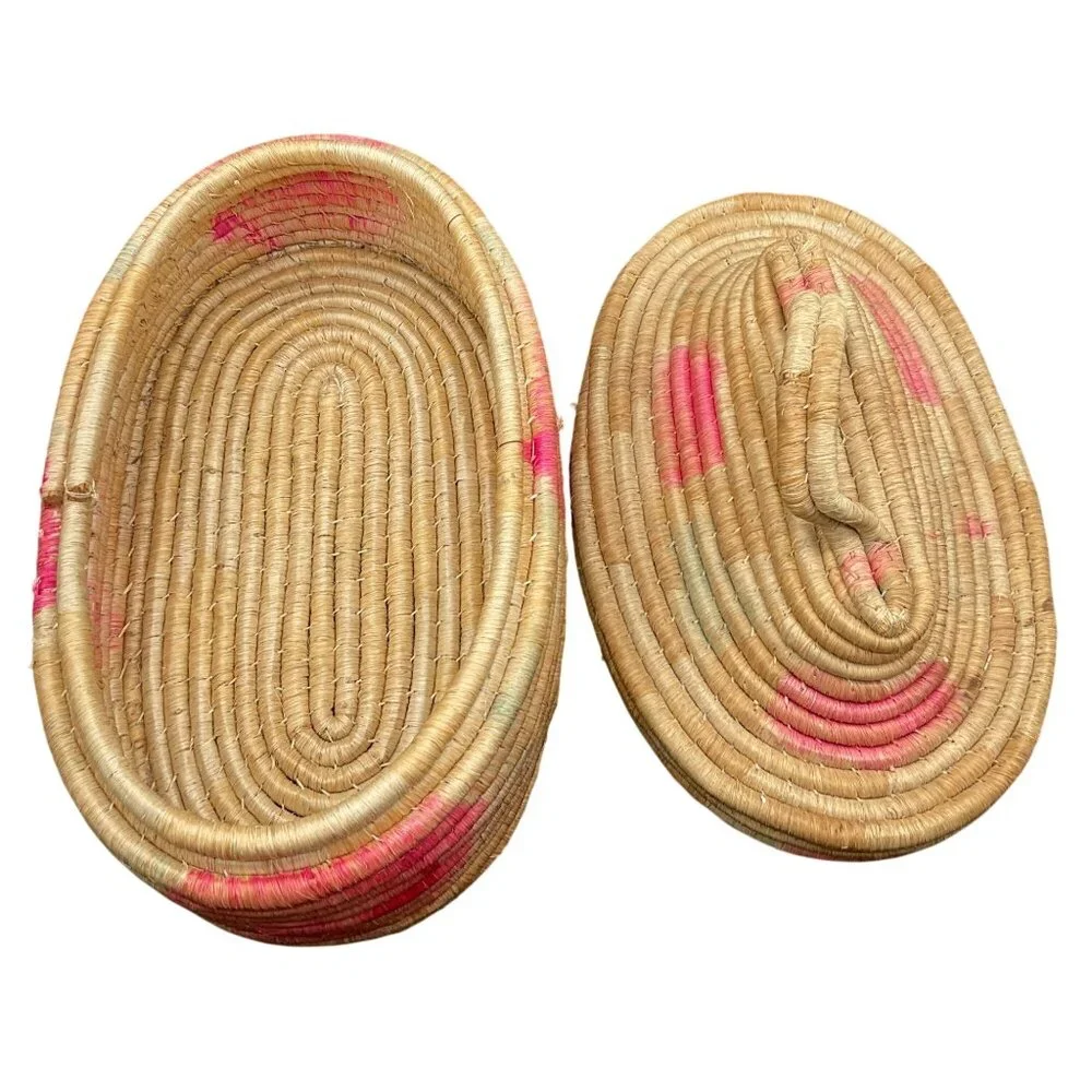 Handwoven Native American Seagrass Lidded Basket With Handle 11